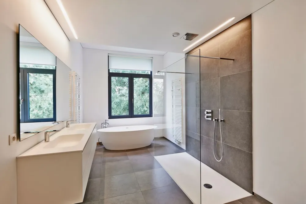 salle de bain près de École-Valentin
